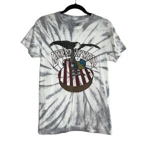 LYNARD SKYNYRD Gray Tie Dye Eagle Flag Guitar graphic print band tee